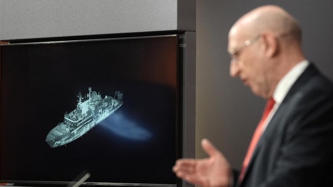 inggris protes usai kapal mata-mata Rusia Yantar masuk perairan dan tembakkan laser ke arah pilot Angkatan Udara Kerajaan Inggris.