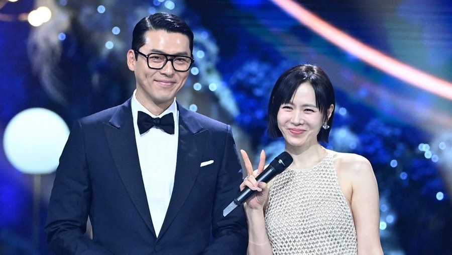 Hyun Bin dan Son Ye Jin menghadiri Blue Dragon Film Awards 2025&period;
