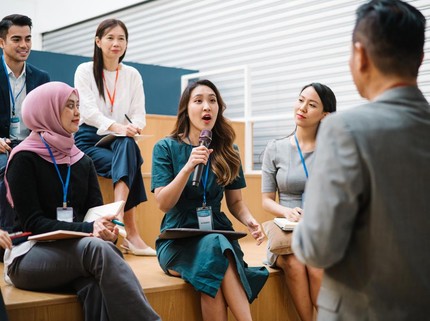 6 Kata-kata yang Sering Diucapkan Orang Ekstrovert