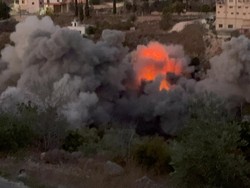 Video: Detik-Detik Israel Ledakan Gedung di Tayr Filsay Lebanon