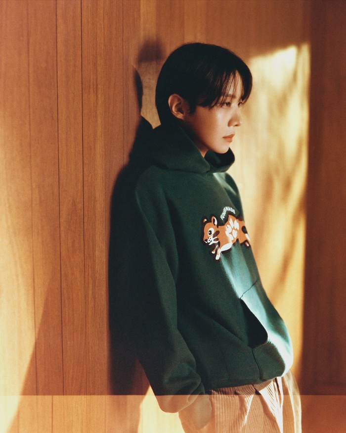 j-hope bersama sang pendiri bernama Nigö atau NIGO® mulai mengerjakan proyek ini tahun lalu. Ia pun mengungkapkan perasaannya dapat berkolaborasi dengan HUMAN MADE dalam sebuah post Instagram yang belum lama ini dibagikan./ Foto: instagram.com/humanmade