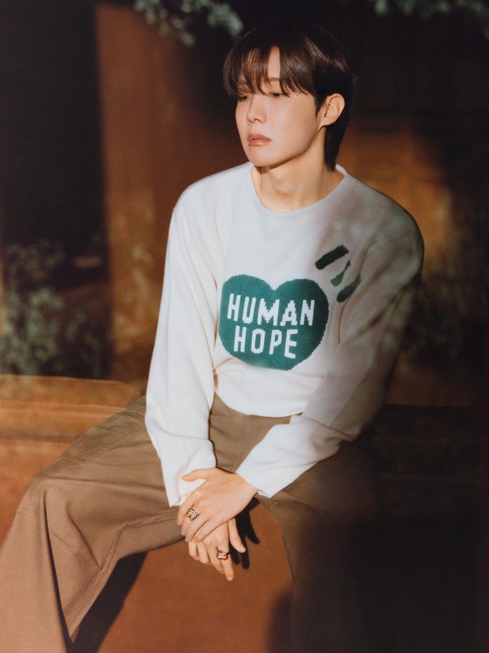 Melalui unggahan di akun Instagram resmi HUMAN MADE pada Senin, (17/11/2025) waktu setempat, lifestyle brand asal Jepang dengan konsep ‘the future is in the past’ tersebut mengumumkan koleksi terbaru bertajuk ‘HUMAN HOPE’./ Foto: instagram.com/humanmade