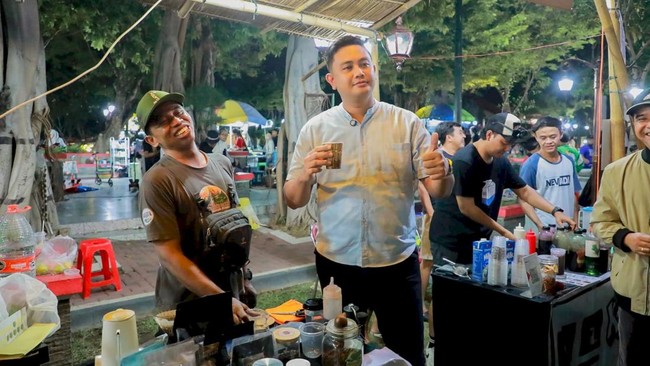Festival Kopi Klaten 2025 resmi dibuka oleh Bupati Mas Hamenang. Acara ini melibatkan 40 tenant kopi, merayakan budaya ngopi dan mendukung industri lokal.