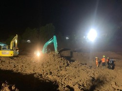 Pencarian Korban Longsor Cilacap Terhalang Tebalnya Tanah Belasan Meter