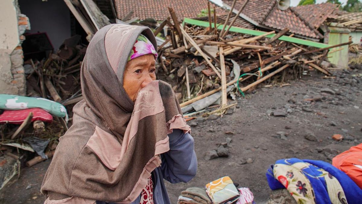 Puluhan Rumah hingga Sekolah Rusak Berat Akibat Erupsi Semeru