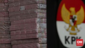 KPK Amankan Uang Ratusan Juta Saat OTT di Pengadilan Negeri Depok