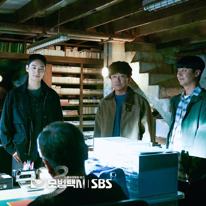 Di Taxi Driver 3, motivasi tim Rainbow Taxi terasa jauh lebih dalam dan emosional dibanding musim sebelumnya. Sang sutradara menyebutkan jika tim ini bukanlah detective melainkan para karyawan perusahaan taxi yang termotivasi untuk mengejar pelaku kejahatan.