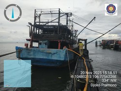 Kapal Terbakar saat Sandar di Dermaga Jakut