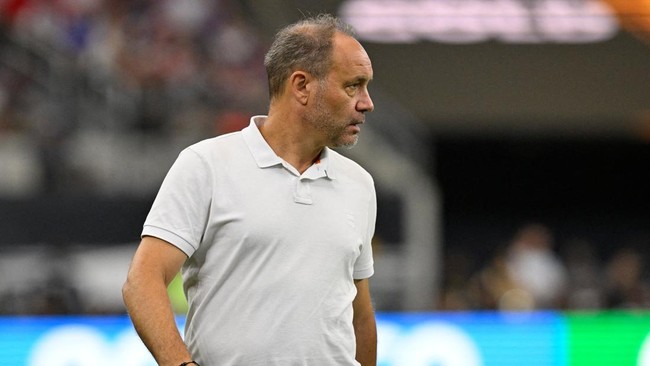 Sebuah fakta mengejutkan mengiringi keberhasilan Haiti lolos ke Piala Dunia 2026. Pelatih Sebastien Migne tidak pernah datang ke negara tersebut.