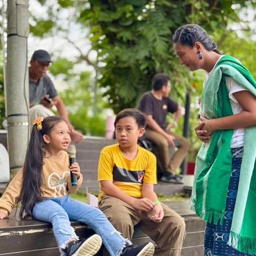 Pagelaran Seni 'Aku, Wastra dan Kisah' yang Menyatukan Perempuan dan Harapan Anak Bangsa