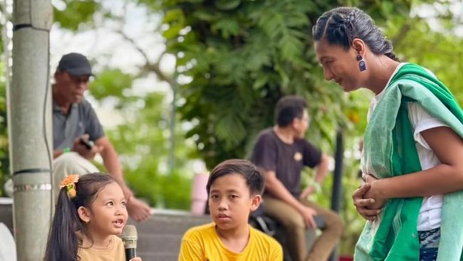 Pagelaran Seni Aku, Wastra dan Kisah yang Menyatukan Perempuan dan Harapan Anak Bangsa