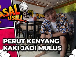 Makan Bakso di Kolam Ikan Terapi Bikin Sensasi Geli-geli Gitu