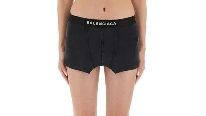 Balenciaga Cut Off Boxer. Rok bermodel pakaian dalam pria.