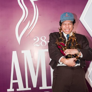 Baskara Putra Persembahkan Kemenangan AMI Awards 2025 untuk Sumarsih