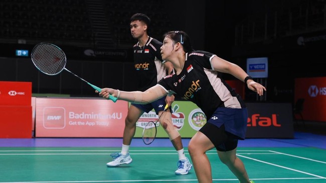 Jafar Hidayatullah/Felisha Alberta Nathaniel Pasaribu menang atas Ruttanapak Oupthong/Jhenicha Sudjaipraparat pada semifinal Australia Open 2025.