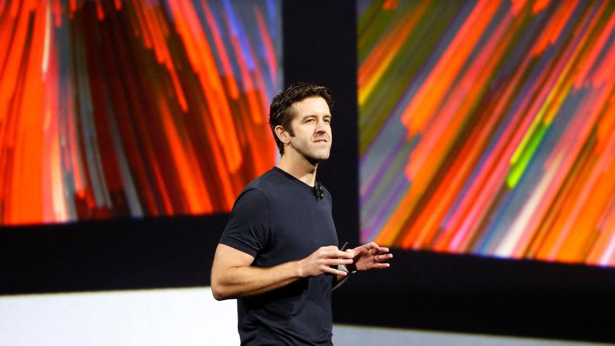 TIm Cook Dikabarkan Segera Mundur dari CEO Apple, Ini Penggantinya?