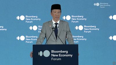 Pidato Lengkap Jokowi di Bloomberg New Economy Forum 2025