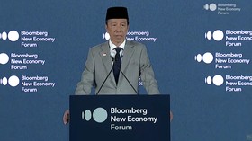 Jokowi: Akan Ada Revolusi Robot dan AI 15 Tahun ke Depan, Waspada!