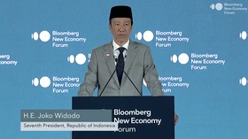 Jokowi Pamer Warisan Infrastruktur di Forum Bloomberg Singapura
