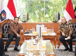 Mendagri-Menhub Bahas Pengamanan hingga Pengendalian Inflasi Jelang Nataru