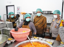 Menkum Tinjau Dapur SPPG Polda Sulteng, Apresiasi Kualitas Pelayanan