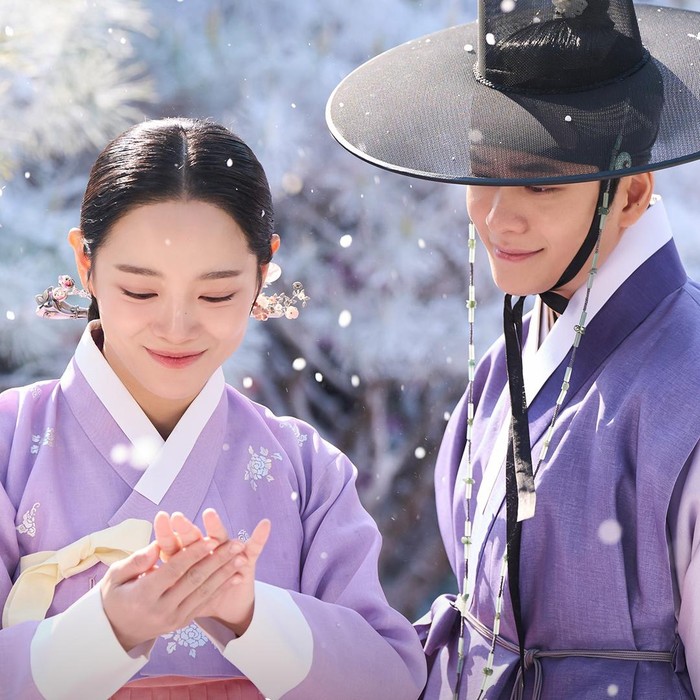 Moon River merupakan salah satu drama Korea romantis terbaru yang menggabungkan unsur sageuk.