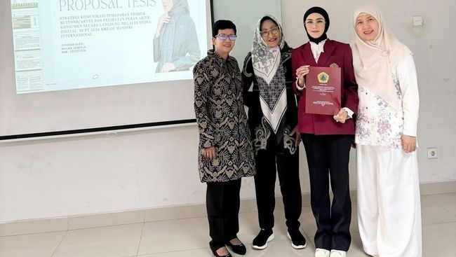 Mulan Jameela Lulus Seminar Tesis, Dapat Kejutan Manis dari Ahmad Dhani