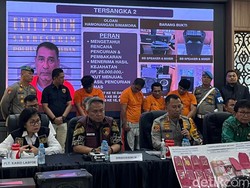 1 Pelaku Sempat Bantu Hakim PN Medan Bersihkan Rumah Usai Dibakar Eks Sopir