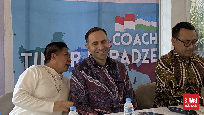 Timur Kapadze mengonfirmasi komunikasi dengan PSSI terkait pelatihan Timnas Indonesia. Meski belum ada kesepakatan, Kapadze terbuka untuk tawaran.