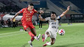 Ezra Walian Reinkarnasi: Pemain Indonesia Paling Berbahaya di 2025