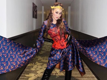 Profil Aisha Retno, Penyanyi Keturunan Indonesia yang Bilang Batik dari Malaysia