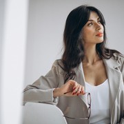 Powerful dan Elegan, Ini 5 Cara Perempuan Alpha Mengungkapkan Batasan dengan Kata