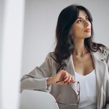 Powerful dan Elegan, Ini 5 Cara Perempuan Alpha Mengungkapkan Batasan dengan Kata