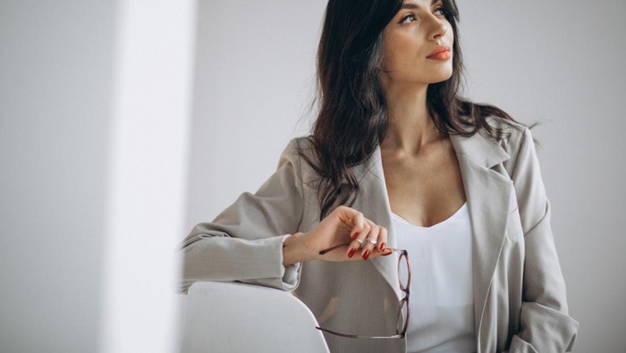 Powerful dan Elegan, Ini 5 Cara Perempuan Alpha Mengungkapkan Batasan dengan Kata