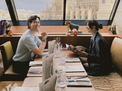 Rayakan 4 Tahun Pernikahan, Vidi Aldiano Ucap Terima Kasih untuk Kesabaran Sheila Dara