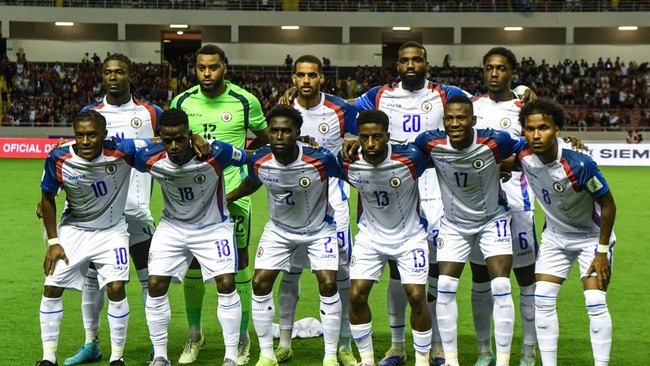 Timnas Iran dan Haiti dilaporkan bisa tanpa suporter dalam Piala Dunia 2026 yang digelar di Amerika Serikat karena larangan masuk dari Presiden Donald Trump.