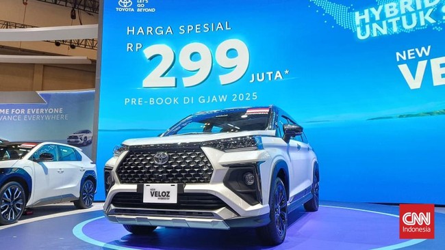 Toyota Veloz Hybrid ditawarkan dengan harga pre-booking Rp299 juta.