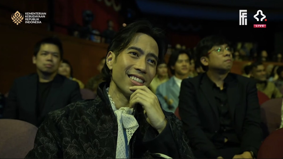 Vidi Aldiano ikut terharu melihat Sheila Dara dapat Piala Citra FFI 2025&period;