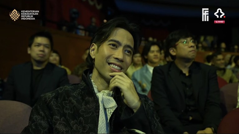 Vidi Aldiano ikut terharu melihat Sheila Dara dapat Piala Citra FFI 2025&period;