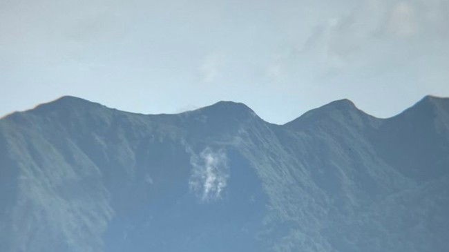 BPBD Bima, NTB mengimbau warga segera mengosongkan Pulau Sangeang seiring peningkatan aktivitas vulkanik Gunung Sangeang Api.