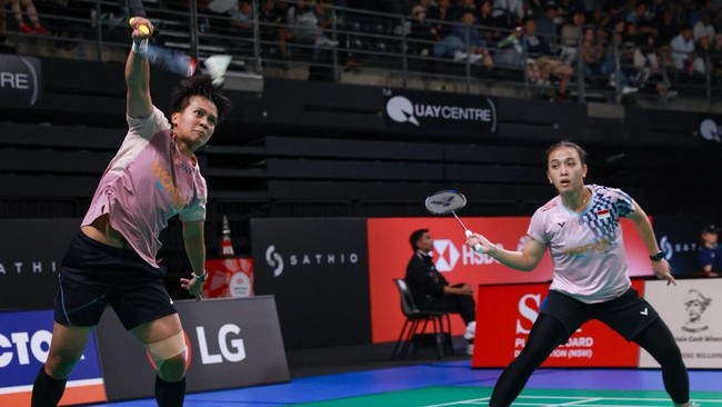 Febriana Dwipuji Kusuma/Meilysa Trias Puspitasari kalah dari Pearly Tan/Thinaah Muralitharan pada final ganda putri cabang olahraga badminton SEA Games 2025.