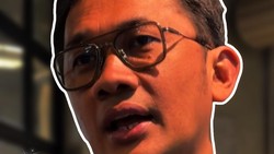 Video: Hanung Bramantyo Santai Tanggapi Teguran soal Pakaian Sybil