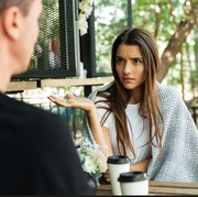 4 Cara Berkelas Menghadapi Orang yang Suka Menghina, Bikin Langsung Bungkam!