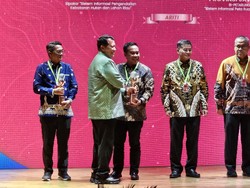 Pemprov Jatim Terima Bhumandala Award Berkat Inovasi Dinas Kelautan