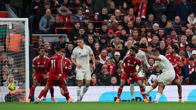 Hasil Liga Inggris: Nyerang Terus, Liverpool Dibantai Nottingham 0-3