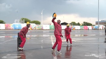 Momen Gibran Disambut Tarian Panstsula saat Tiba di Afrika Selatan