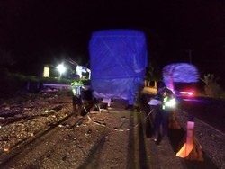 Nahas Kernet Lagi Tidur Dilindas Truk Mundur di Jembrana Bali