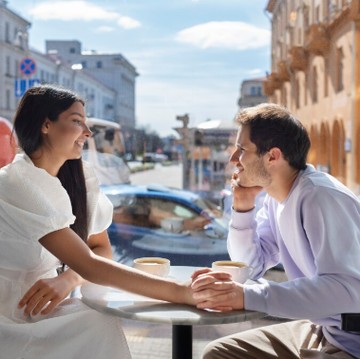 4 Zodiak yang Tetap Setia pada Pasangannya Walau Disakiti, Loyal atau Kelewat Bucin?