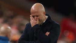 Liverpool Mau Pecat Arne Slot? Tunggu Sampai Lawan Arsenal Deh!