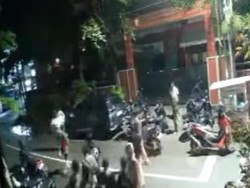 Geng Motor Serang Lokasi Bazar di Jalan Singa Makassar, 1 Remaja Kena Busur